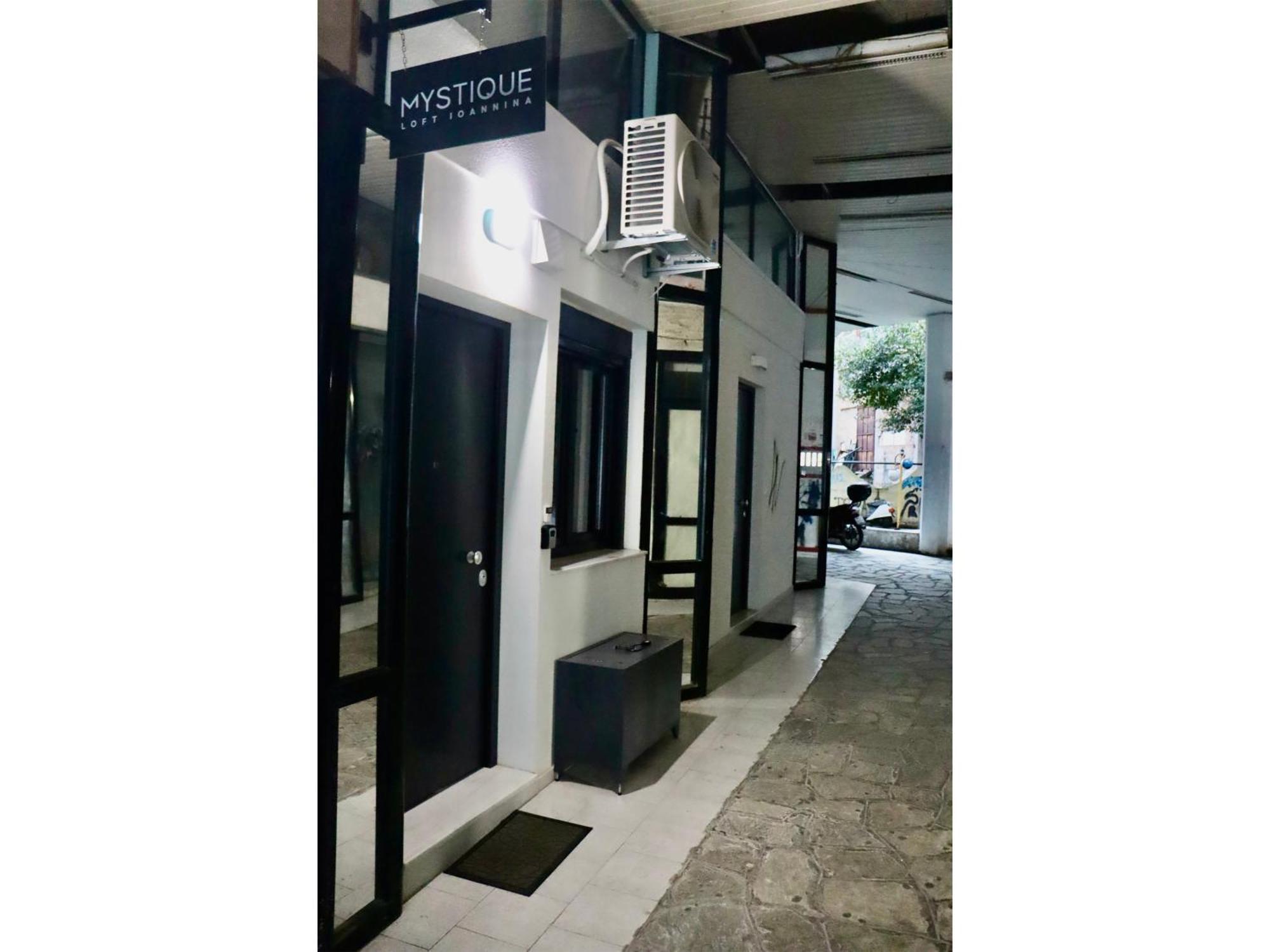 Mystique Loft Ioannina Apartment Exterior foto